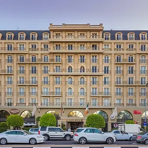 Apartment Cape Royale 810